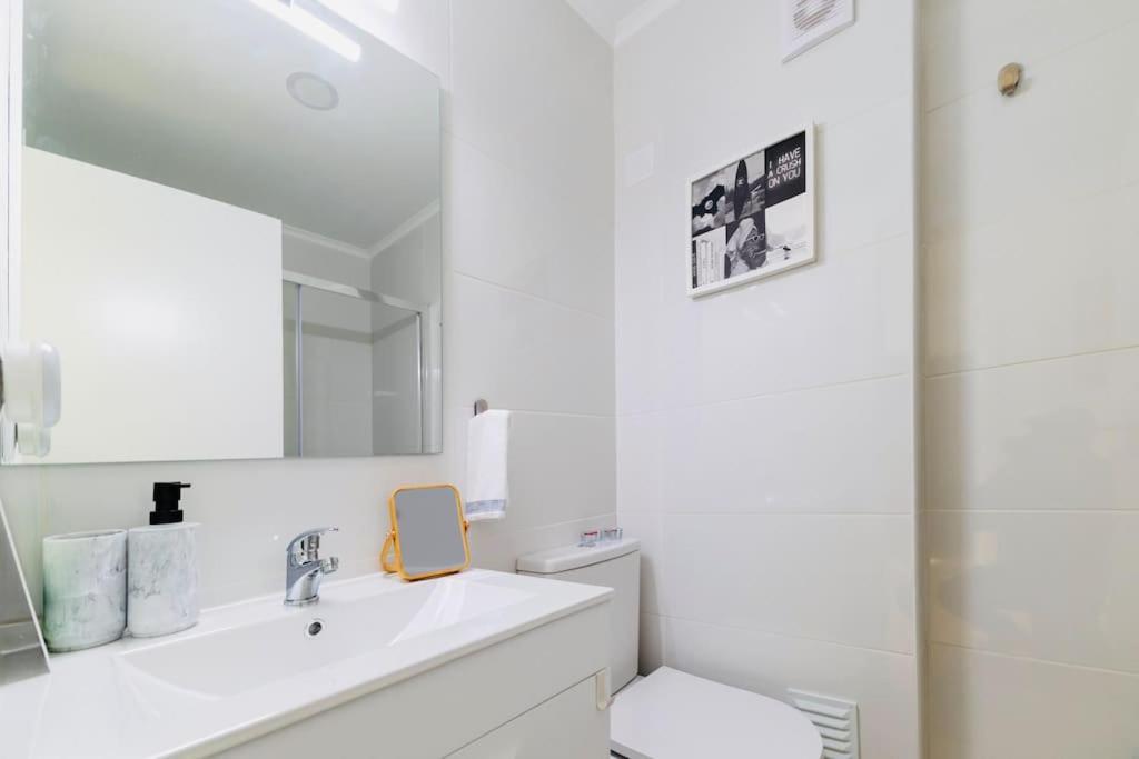 Modern 3 Bedroom Flat In Lisbon Exterior photo