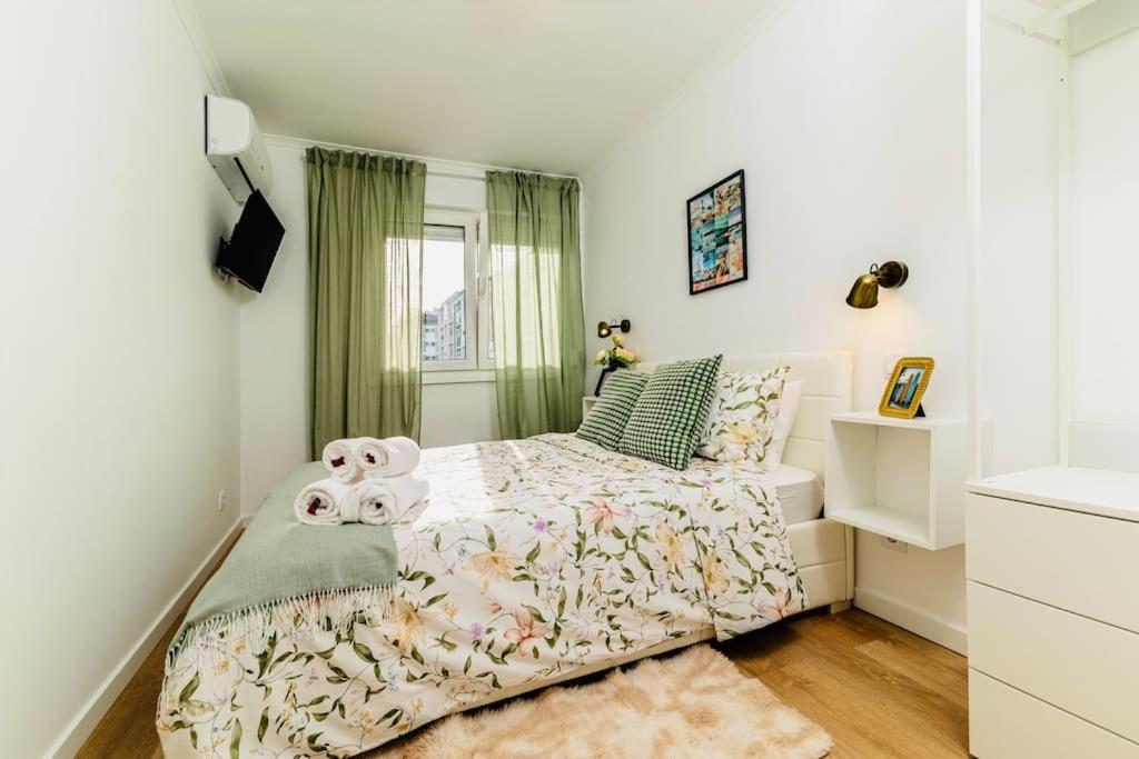 Modern 3 Bedroom Flat In Lisbon Exterior photo