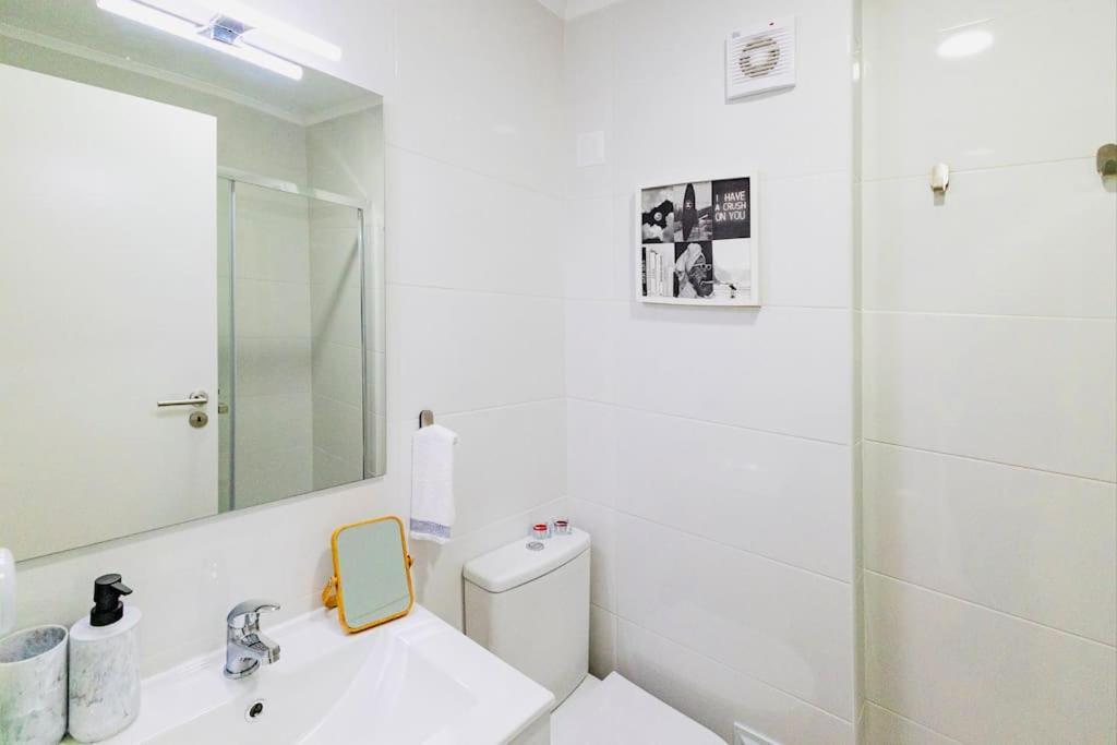 Modern 3 Bedroom Flat In Lisbon Exterior photo